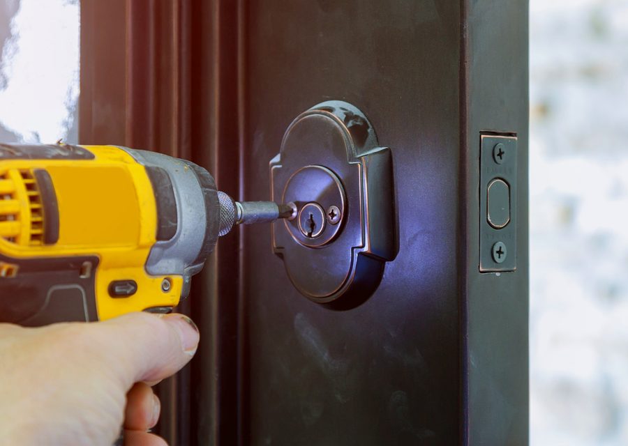 Emergency locksmith service near Surprise