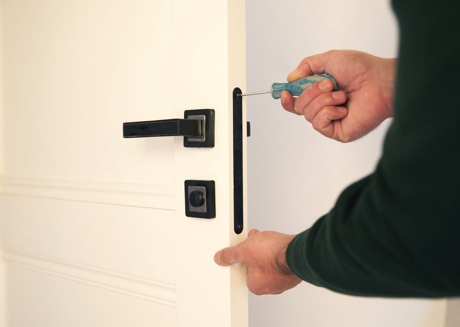 Emergency locksmith service near Tempe