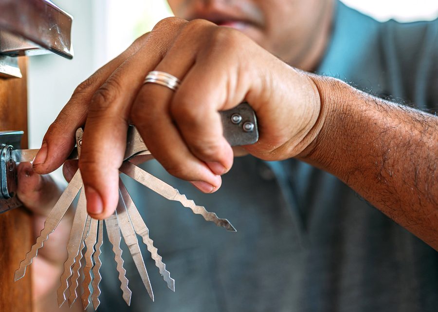 Emergency locksmith service near Clarksville
