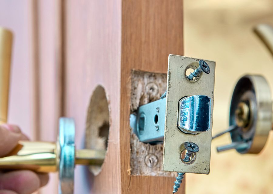 Emergency locksmith service near Tucson