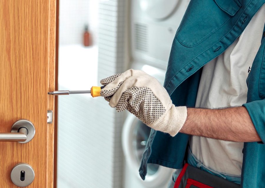 Emergency locksmith service near Phoenix