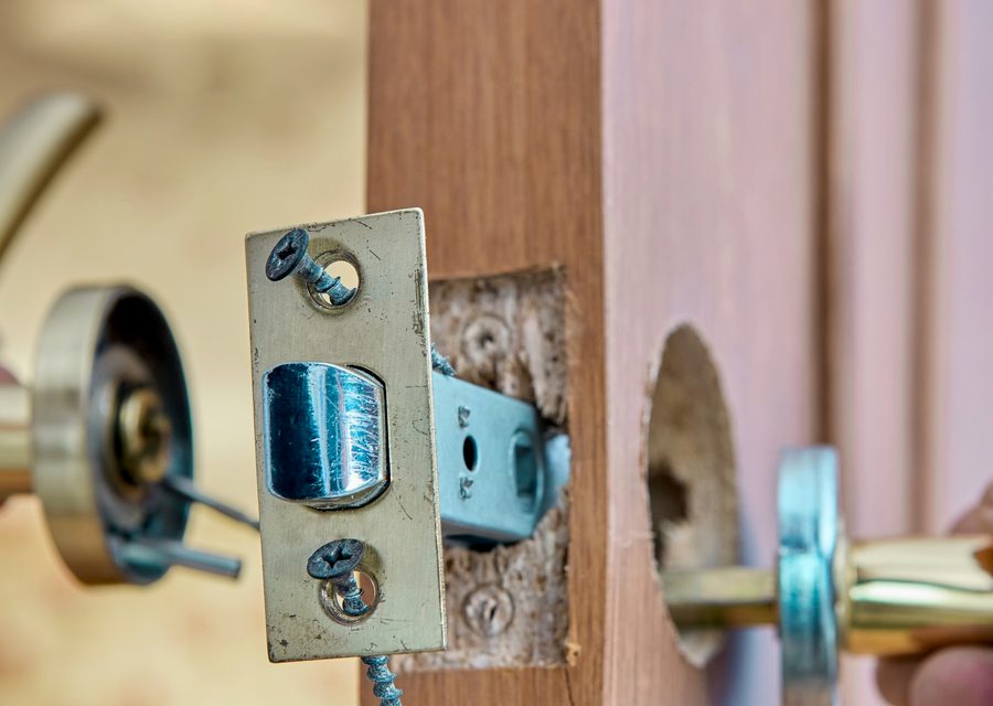 Emergency locksmith service near Greenburgh