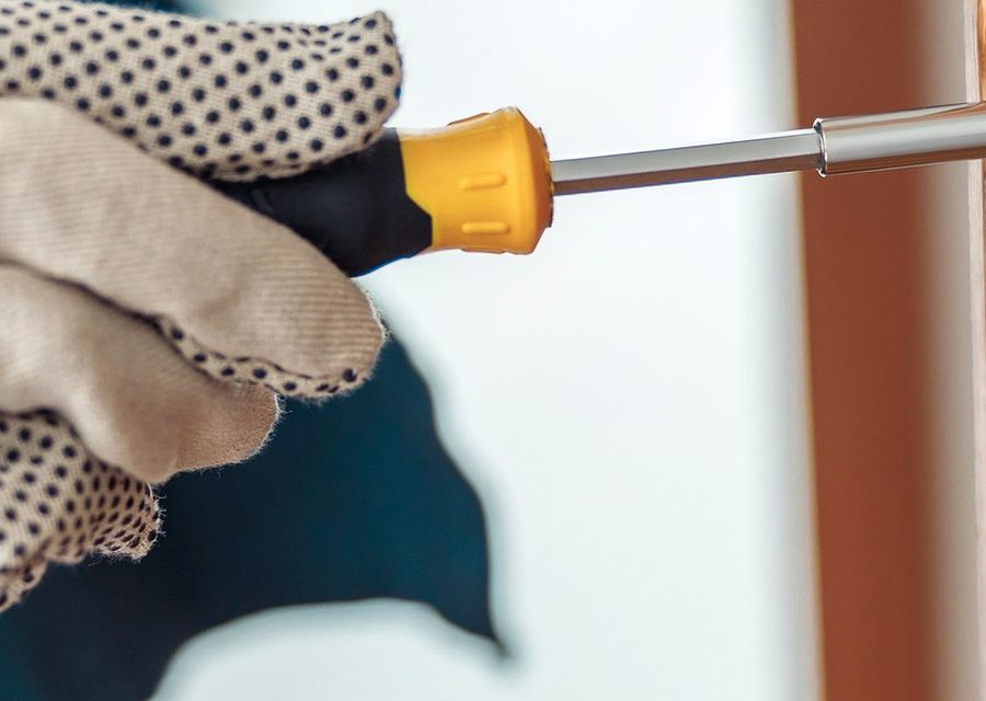 Emergency locksmith service near Fort Myers