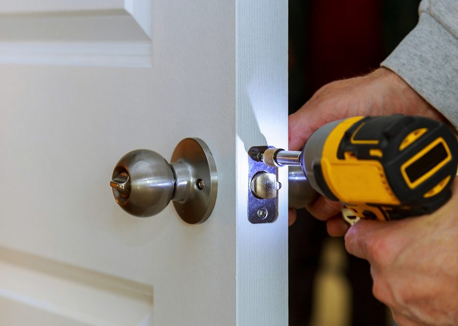Emergency locksmith service near New River