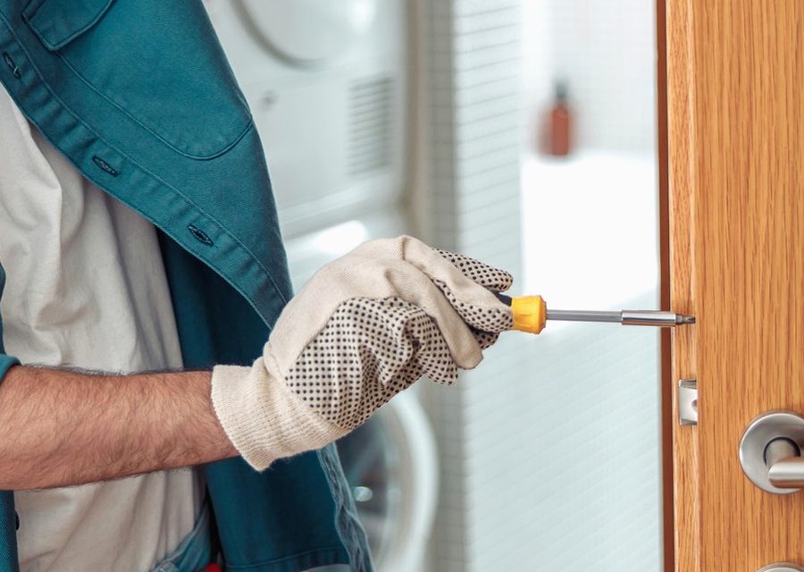 Emergency locksmith service near San Antonio