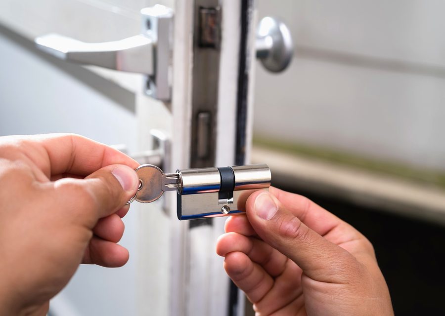 Emergency locksmith service near Willowbrook