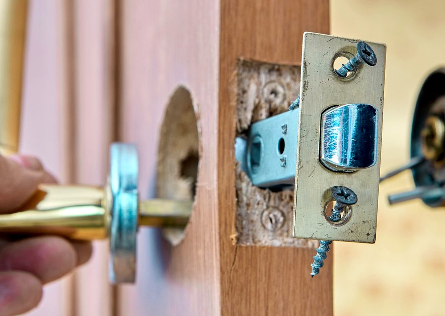Emergency locksmith service near Mundelein