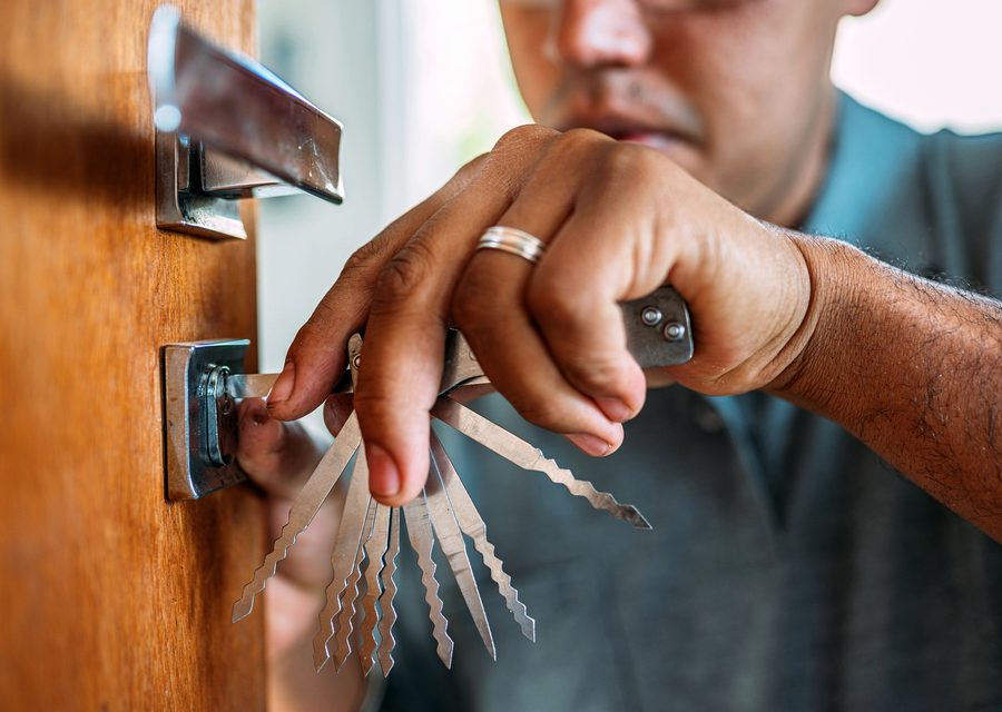 Emergency locksmith service near Arcadia
