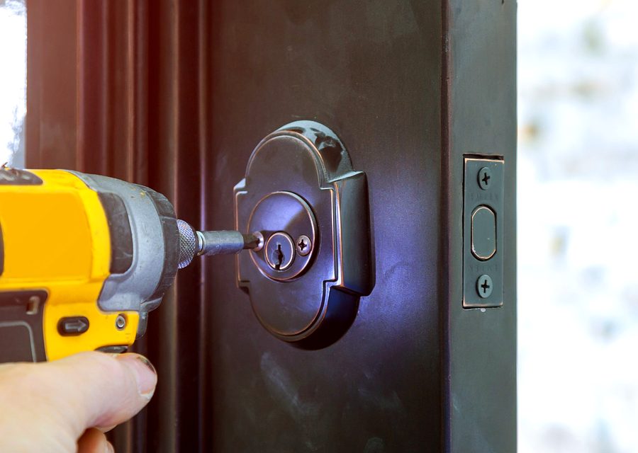 Emergency locksmith service near Los Angeles