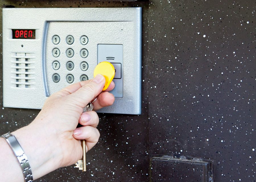 Emergency locksmith service near El Segundo