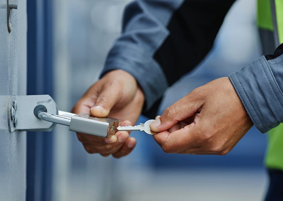 Emergency locksmith service near Edina