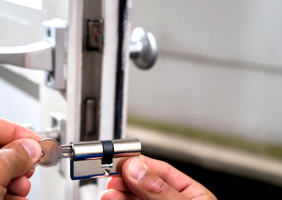 Emergency locksmith service near Oceanside