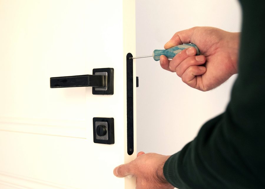 Emergency locksmith service near Daphne