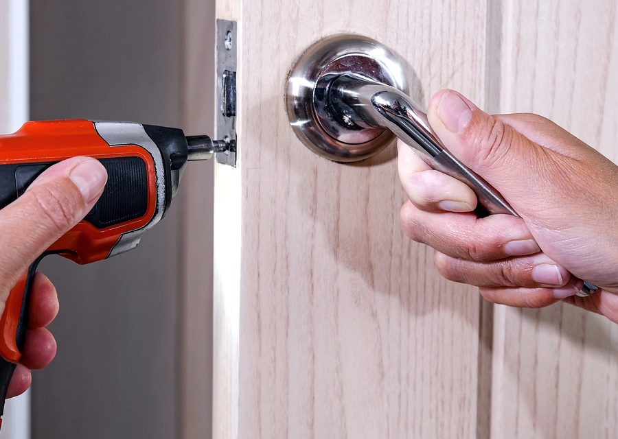 Emergency locksmith service near Redwood City