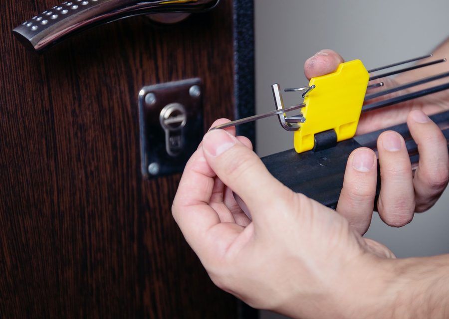 Emergency locksmith service near Mesa