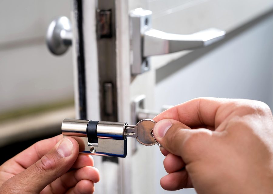 Emergency locksmith service near St Paul
