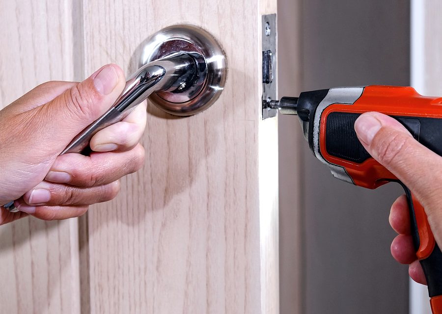 Emergency locksmith service near Willowick