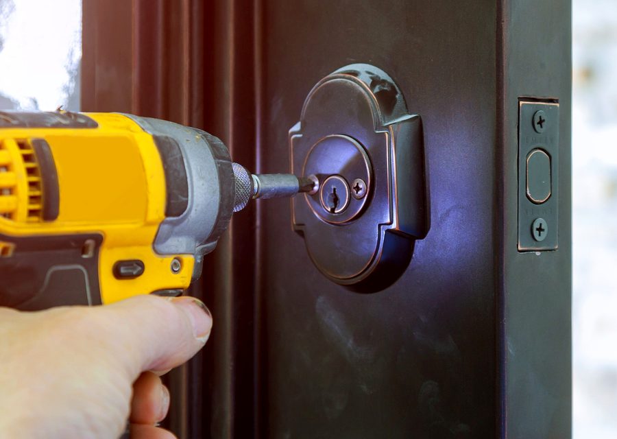 Emergency locksmith service near Ventura