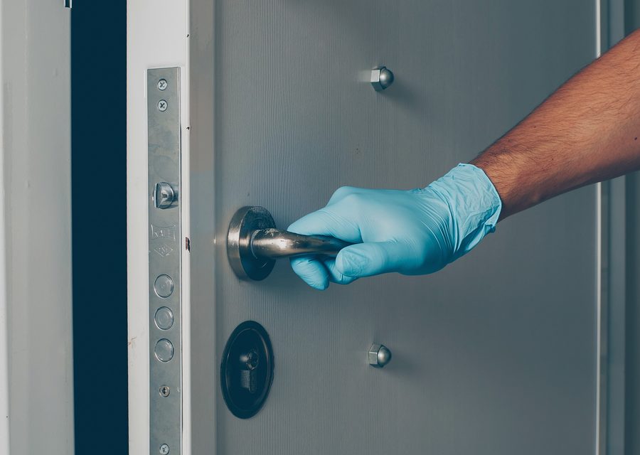 Emergency locksmith service near Corona