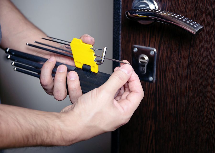 Emergency locksmith service near Midlothian