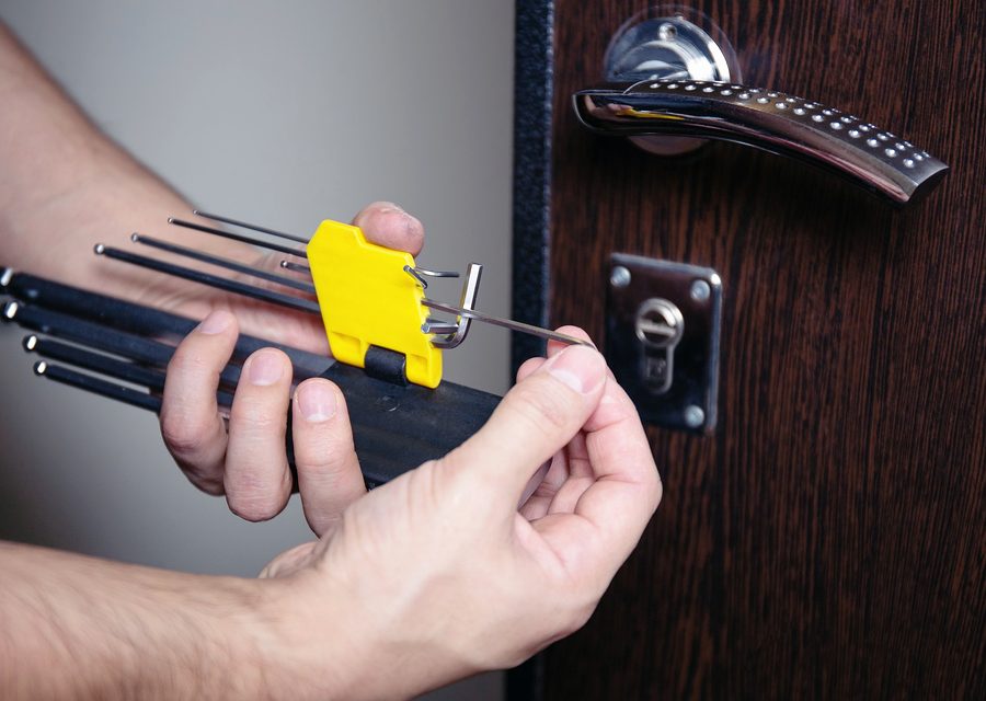 Emergency locksmith service near Costa Mesa