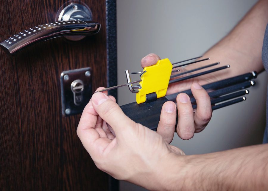 Emergency locksmith service near Barnhart