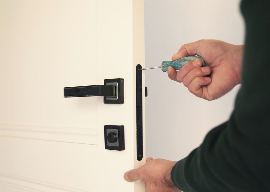 Emergency locksmith service near Northbrook