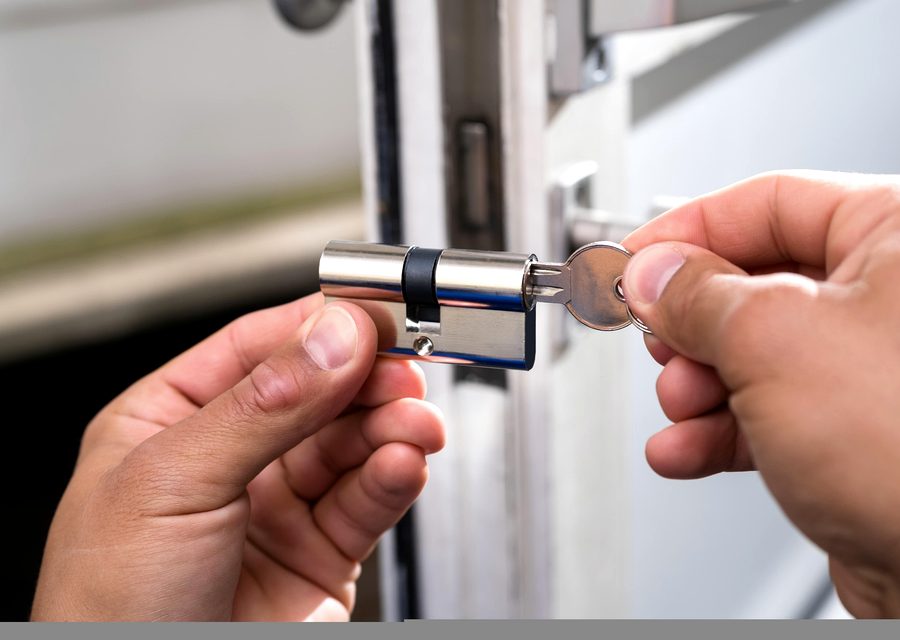 Emergency locksmith service near Kenilworth