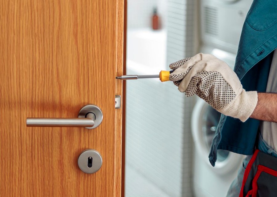 Emergency locksmith service near Orem