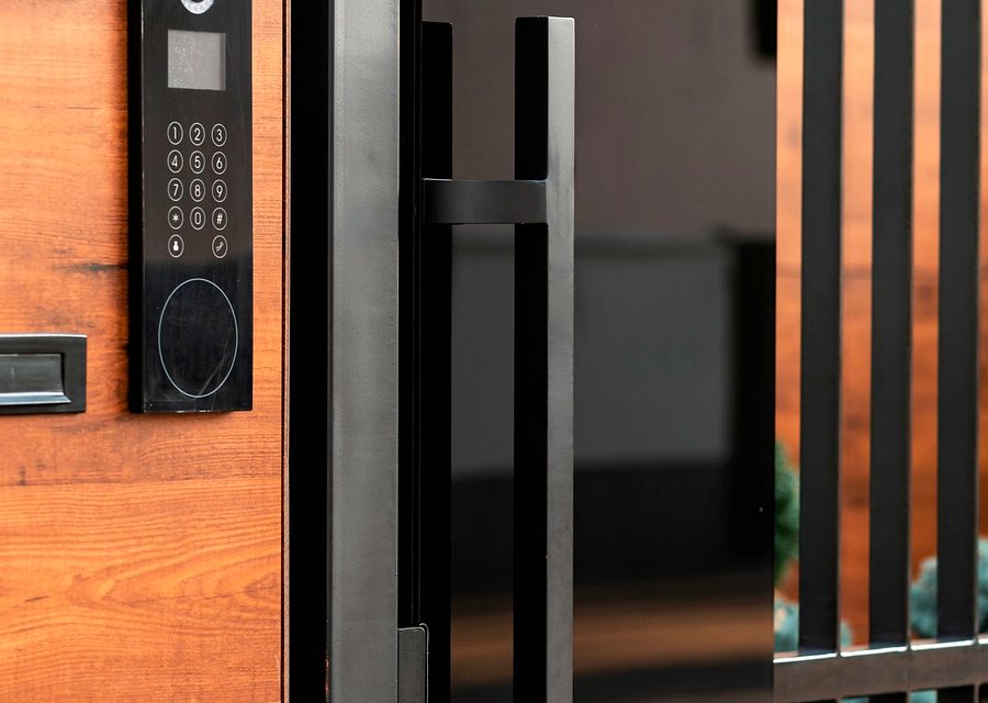 Emergency locksmith service near Chicago
