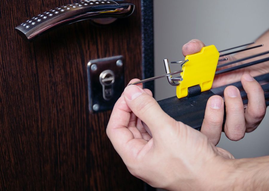 Emergency locksmith service near Sugar Land