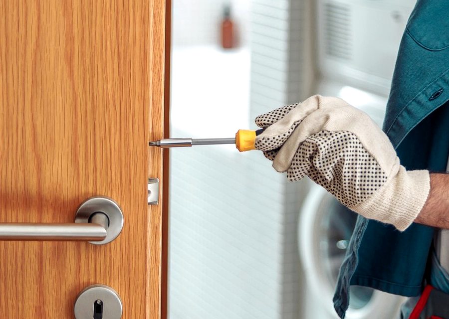 Emergency locksmith service near Pittsburgh