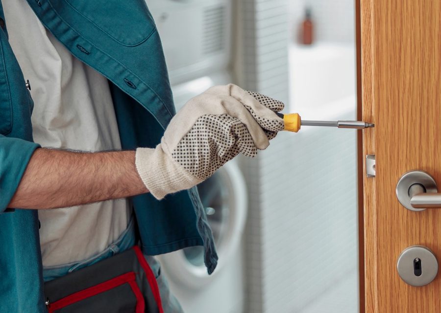 Emergency locksmith service near San Dimas