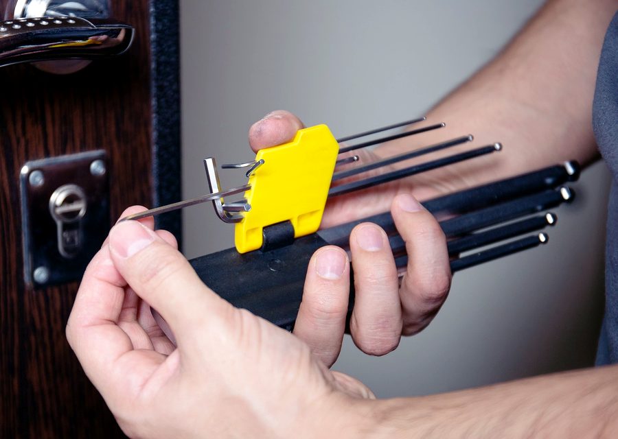 Emergency locksmith service near Lehi