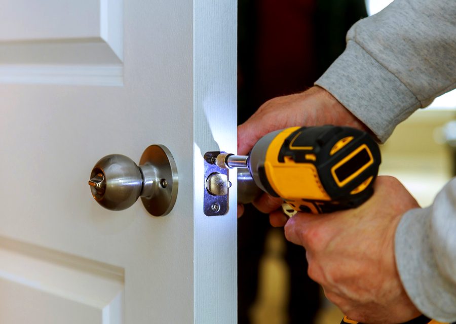 Emergency locksmith service near Woodbury