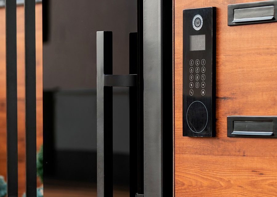 Emergency locksmith service near Clearwater