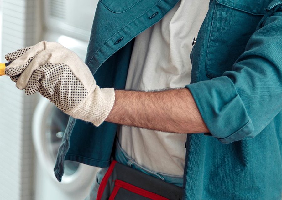 Emergency locksmith service near Louisville