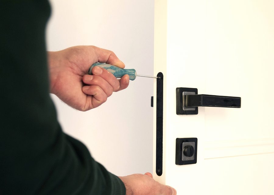 Emergency locksmith service near Long Beach