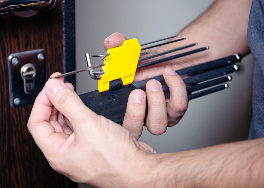 Emergency locksmith service near Riverton
