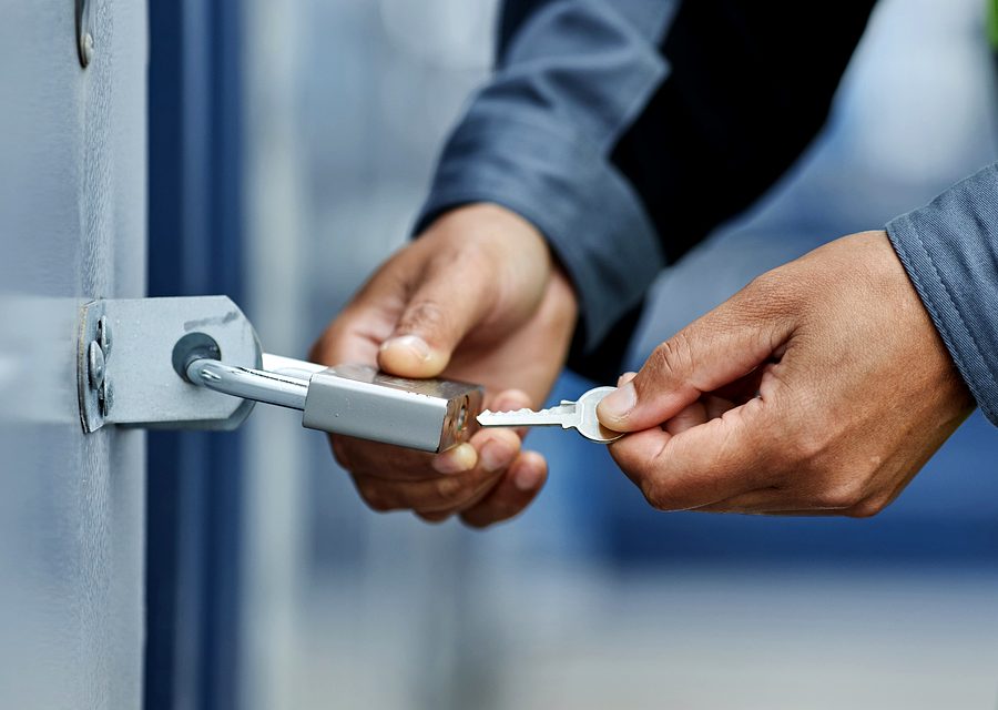 Emergency locksmith service near Evergreen Park