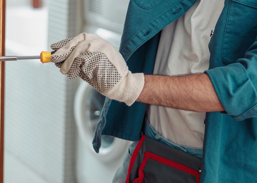 Emergency locksmith service near Murrieta