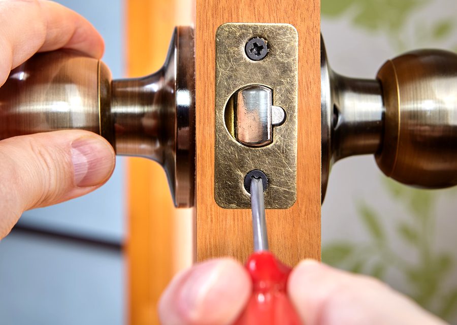Emergency locksmith service near Evanston