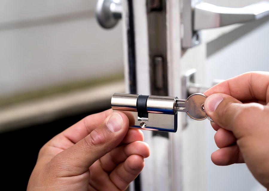Emergency locksmith service near Eden Prairie