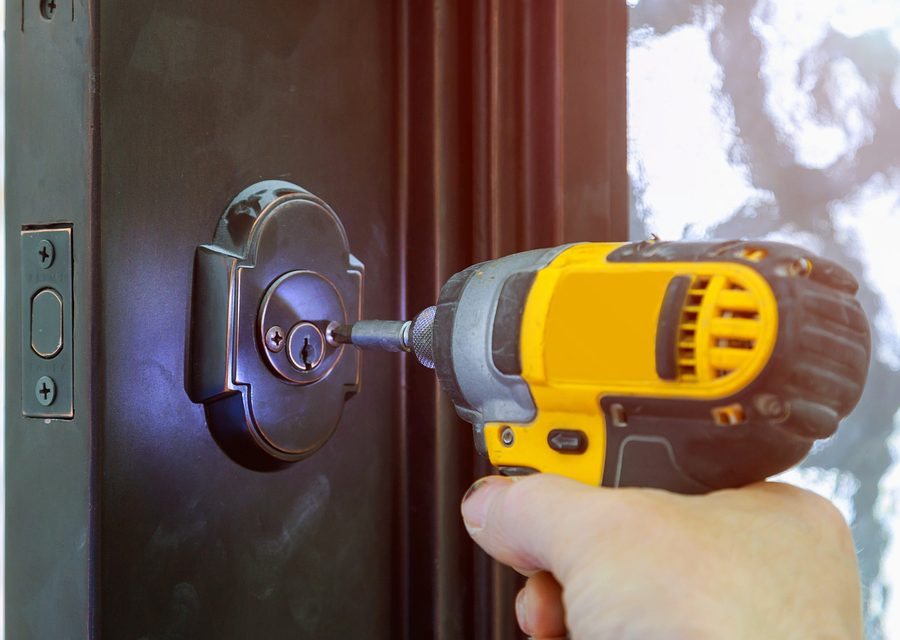 Emergency locksmith service near Tucson