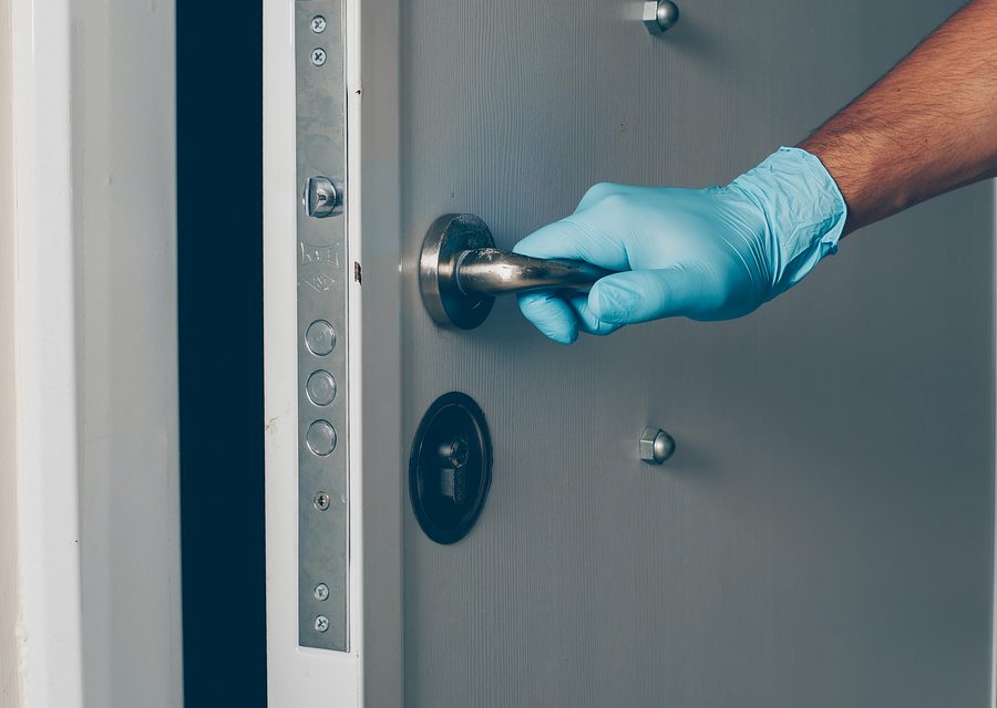 Emergency locksmith service near Babylon