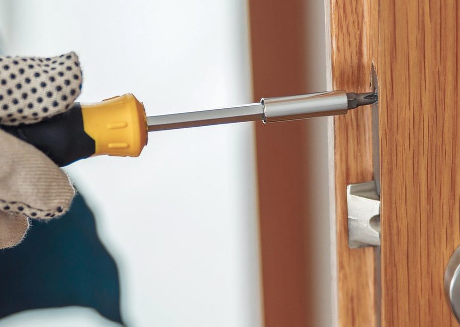Emergency locksmith service near Bellmawr