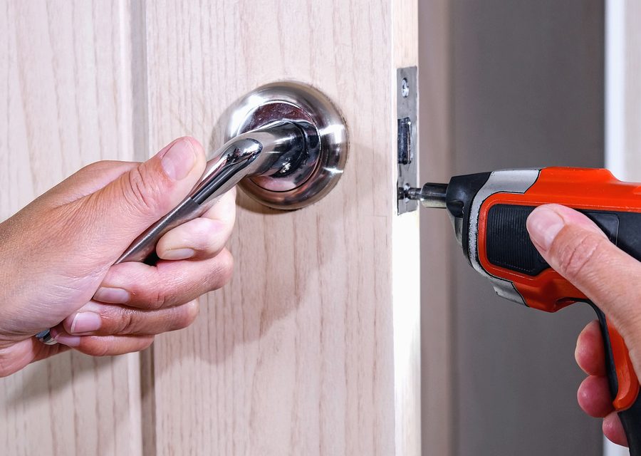 Emergency locksmith service near Apopka
