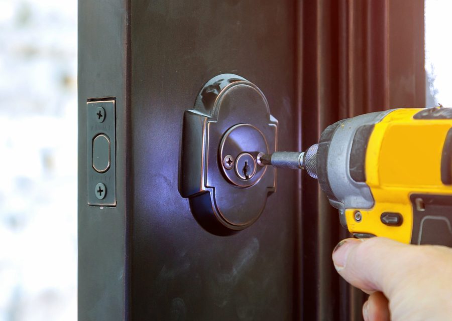Emergency locksmith service near Ramona