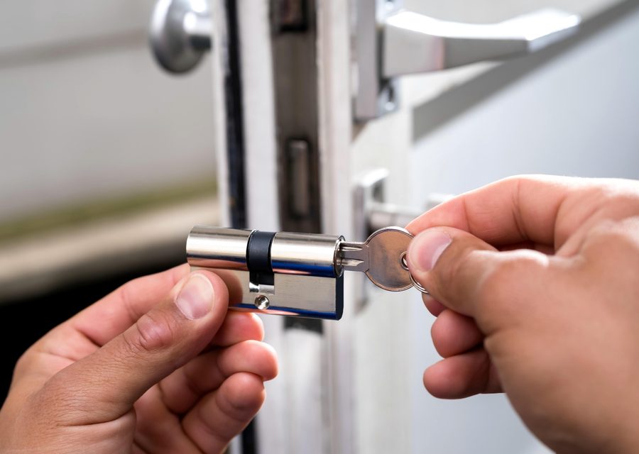 Emergency locksmith service near Lake City