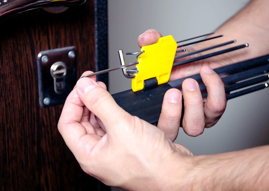 Emergency locksmith service near Middletown